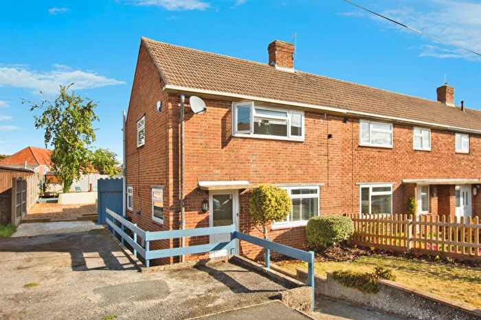 2 Bedroom End Of Terrace House For Sale In Langmead Square, Crewkerne, TA18