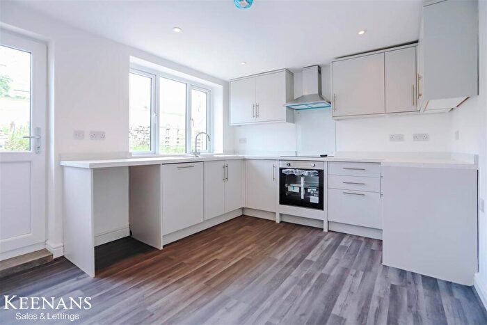 3 Bedroom End Of Terrace House For Sale In Burnley Road, Clowbridge, Burnley, BB11