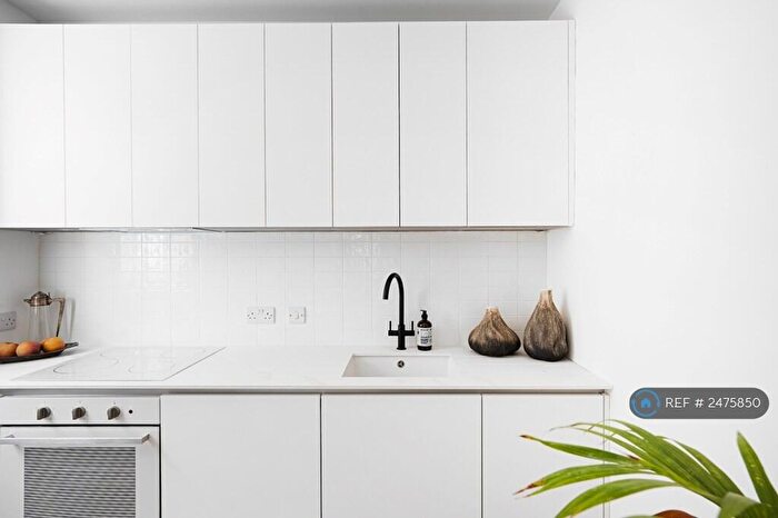 1 Bedroom Flat To Rent In Victoria Road, Swindon, SN1