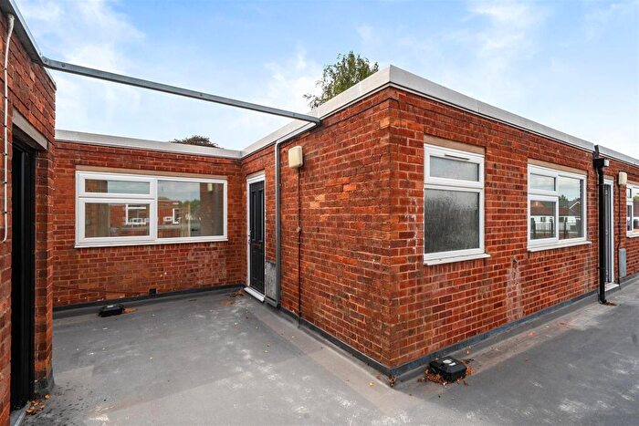 2 Bedroom Apartment To Rent In St John's Way, Knowle, B93