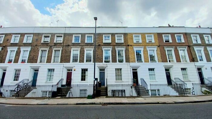 Flat To Rent In New North Road, Islington, N1