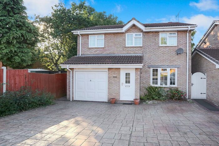 4 Bedroom Detached House To Rent In Elmley Grove, Wolverhampton, WV6