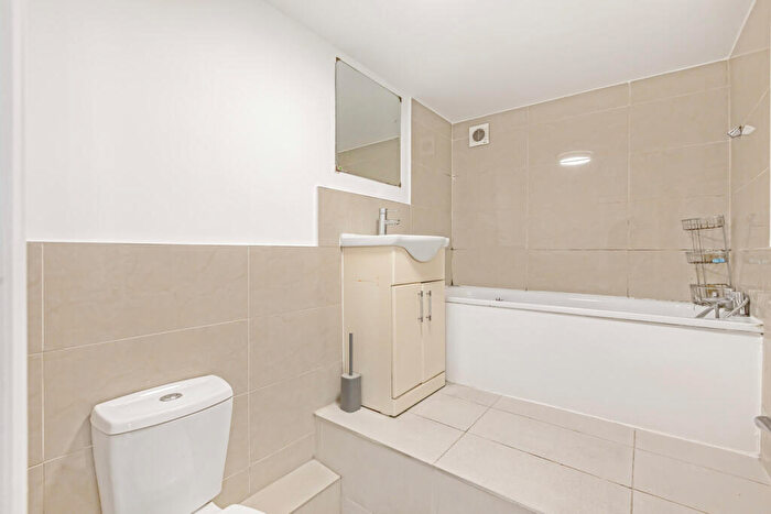 1 Bedroom Apartment To Rent In South Birkbeck Road, Leyton, London, E11