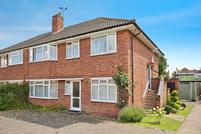 2 Bedroom Maisonette For Sale In Lodge Road, Stratford-Upon-Avon, CV37
