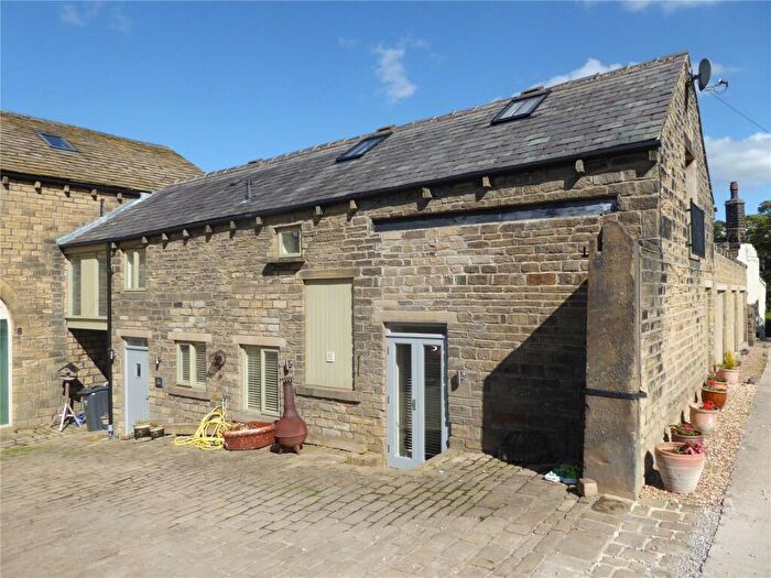 3 Bedroom End Of Terrace House To Rent In Hullen Edge Farm, Goose Nest Lane, Norland, Halifax, HX6