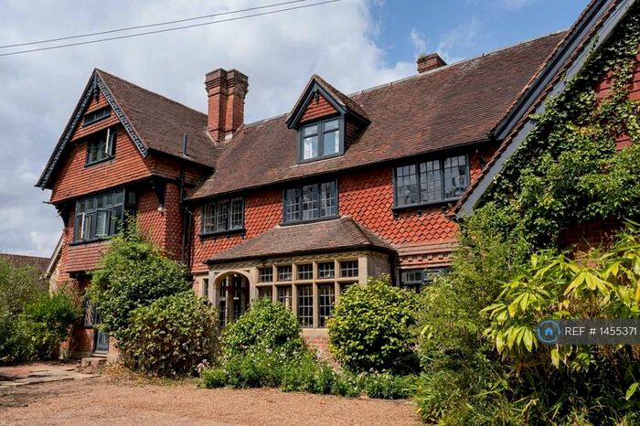 5 Bedroom Semi-Detached House To Rent In Plawhatch Lane, Sharpthorne, East Grinstead, RH19