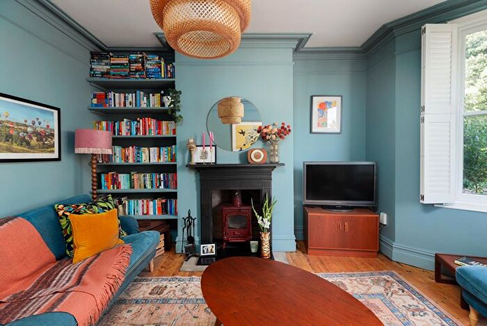 3 Bedroom Semi-detached House For Sale In Highdale Avenue, Clevedon, BS21