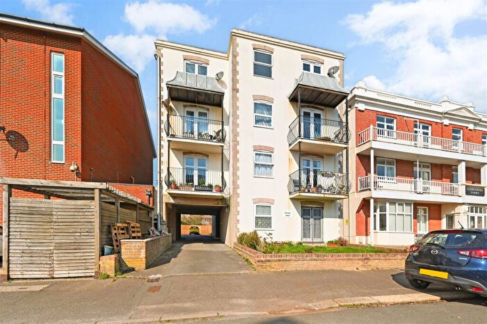 1 Bedroom Apartment To Rent In Wessex Avenue, Bognor Regis, PO21