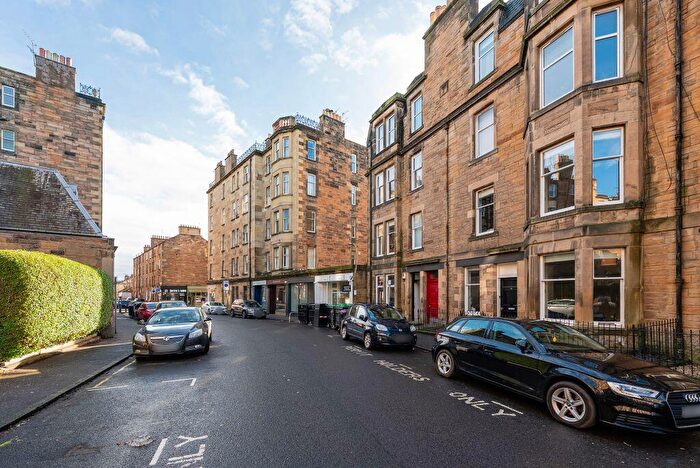 2 Bedroom Flat For Sale In / Millar Crescent, Morningside, Edinburgh, EH10