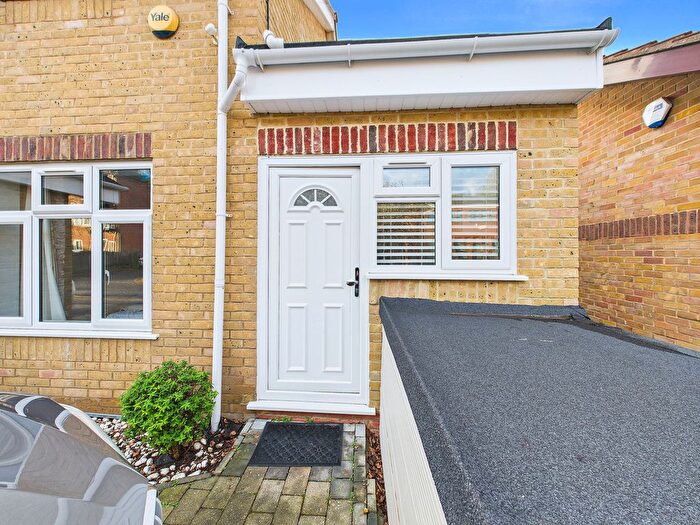 1 Bedroom Studio To Rent In Andrews Close, Harrow, HA1