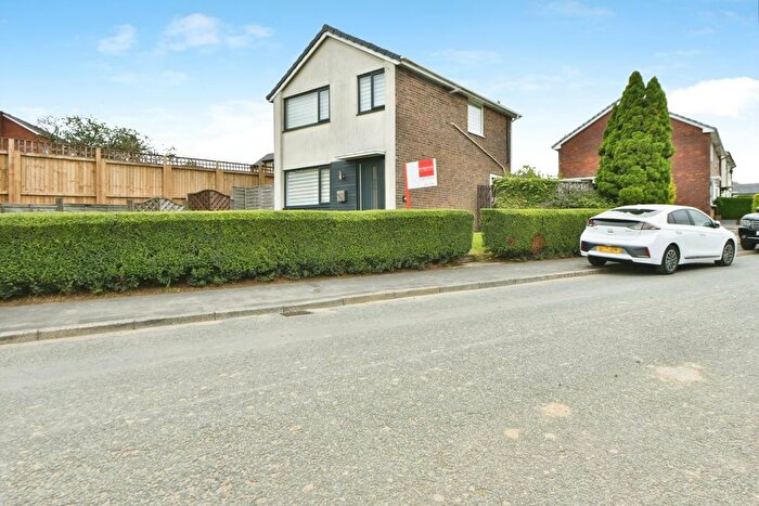 3 Bedroom Detached House For Sale In Standenhall Drive, Burnley, Lancashire, BB10