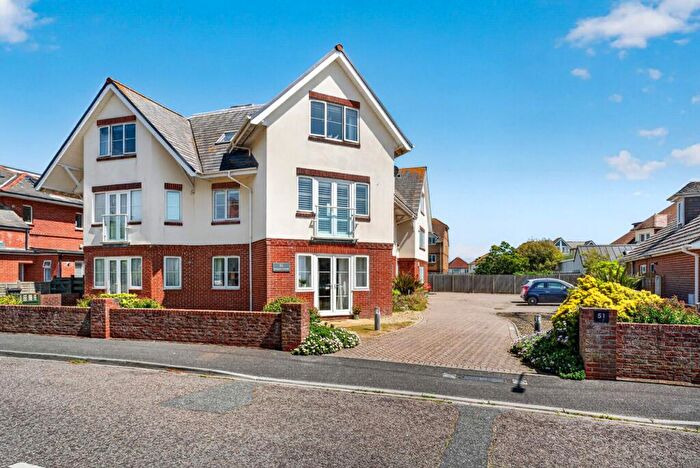 2 Bedroom Apartment For Sale In St. Catherines Road, Bournemouth, BH6