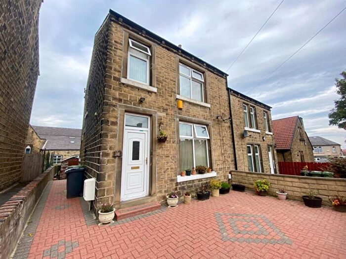 3 Bedroom Semi-Detached House For Sale In Everard Street, Huddersfield, HD4