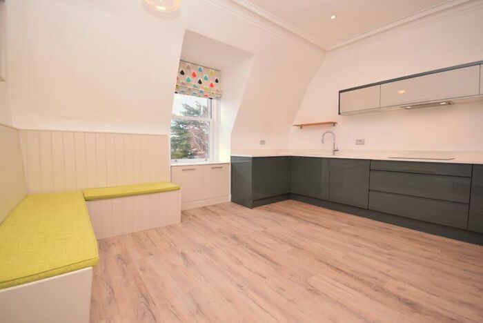 2 Bedroom Flat To Rent In Greenhill Place, Morningside, Edinburgh, EH10