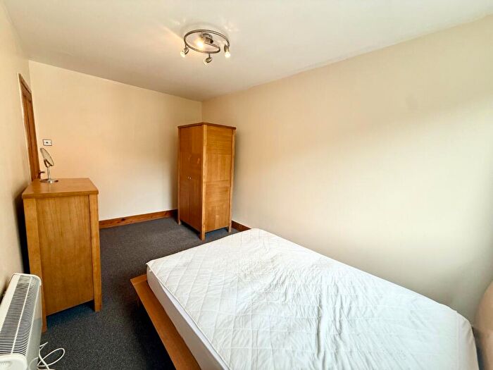 2 Bedroom Apartment To Rent In Malcolm Close, Nottingham, Nottinghamshire, NG3