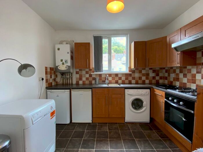 3 Bedroom Flat To Rent In Glynrhondda Street, Cardiff(City), CF24