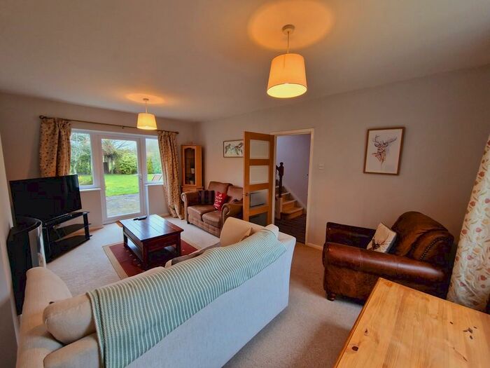 5 Bedroom Detached House To Rent In Beranburh Field, Wroughton, Swindon, SN4