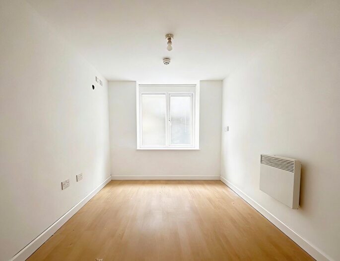 1 Bedroom Flat For Sale In Sunbridge Road, Bradford, BD1