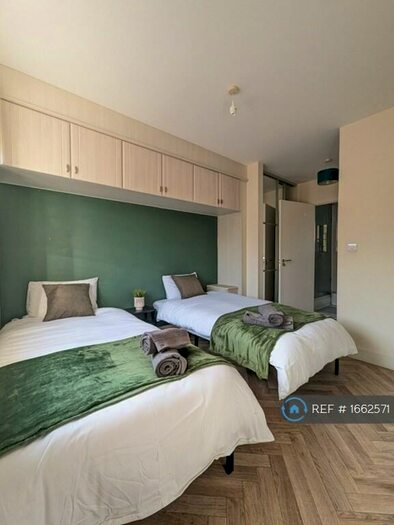 2 Bedroom Flat To Rent In Heron House, Reading, RG2