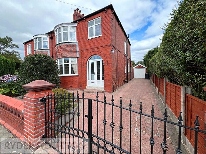 3 Bedroom Semi-Detached House To Rent In Vicarage Road, Ashton-under-Lyne, Greater Manchester, OL7