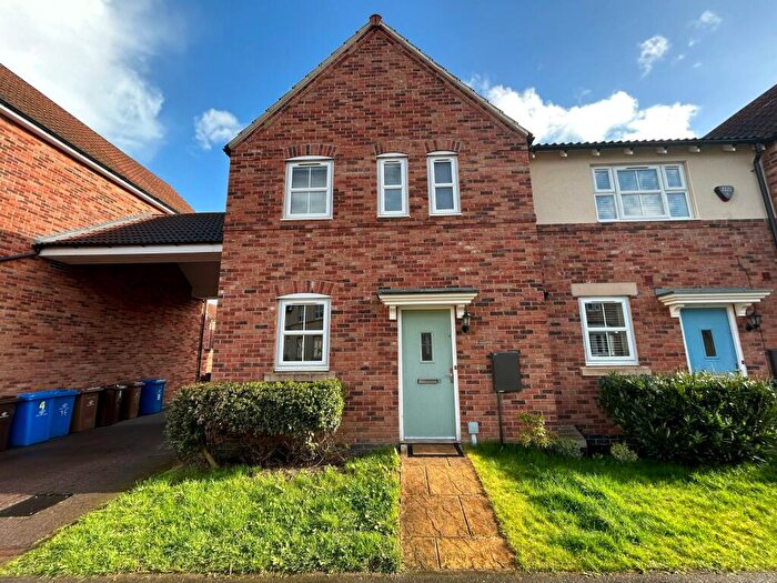 3 Bedroom Town House To Rent In Queensbury Park Drive, Shelton Lock, Derby, DE24