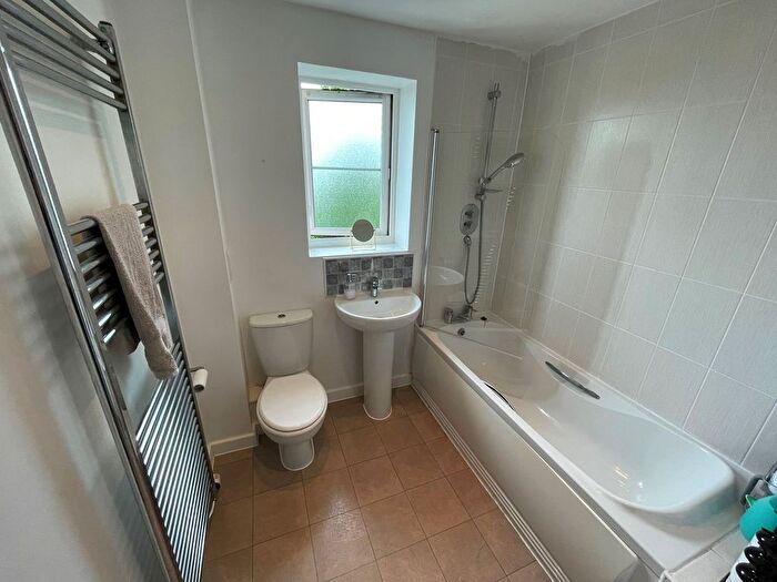 3 Bedroom End Of Terrace House For Sale In Fosse Close, Sapcote, Leicester, LE9