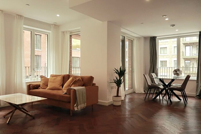 2 Bedroom Flat To Rent In Ribbon Lane, London, NW2