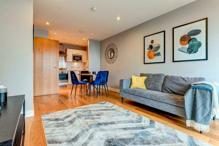 1 Bedroom Apartment To Rent In Meridian Plaza, Bute Terrace, Cardiff, CF10