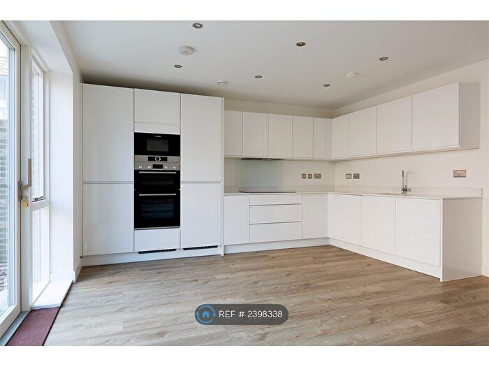 5 Bedroom Flat To Rent In Hazell Street, Cambridge, CB1