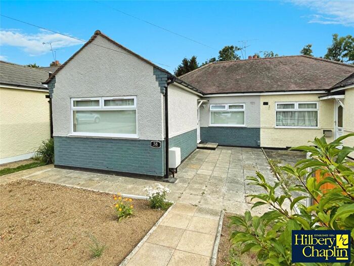 3 Bedroom Bungalow For Sale In Ingreway, Romford, RM3