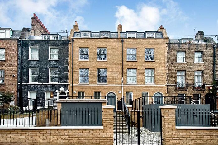 1 Bedroom Flat To Rent In Kennington Park Road, SE11