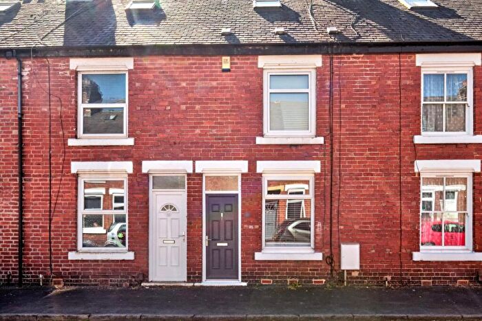 3 Bedroom Terraced House For Sale In South Beech Avenue, Harrogate, HG2