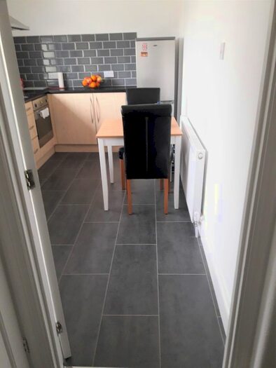 1 Bedroom Flat To Rent In Cranbrook Road, Gants Hill, IG2