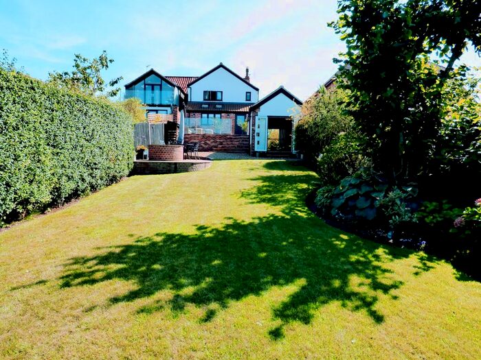 3 Bedroom Semi-Detached House For Sale In Mill Lane, Barnby, Beccles, NR34