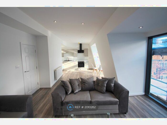 2 Bedroom Flat To Rent In Irwell Chambers, Liverpool, L3