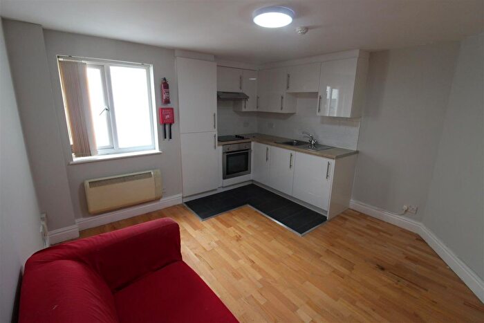 1 Bedroom Flat To Rent In Whitchurch Road, Cardiff, CF14