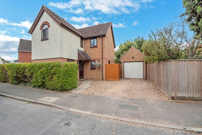 4 Bedroom Detached House For Sale In Barleyfields, Bury St. Edmunds, IP31