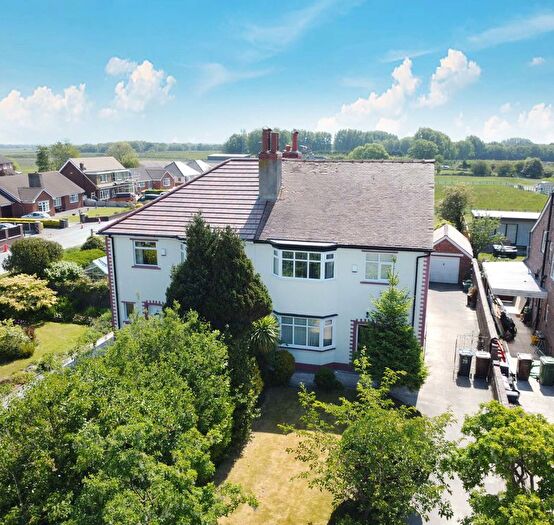 3 Bedroom Semi-Detached House For Sale In Bankfield Lane, Churchtown, Southport, PR9