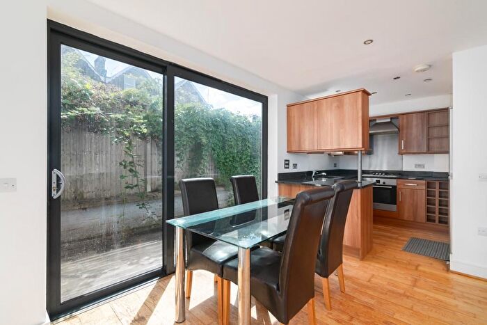 3 Bedroom Terraced House For Sale In La Rose Lane, London, N15
