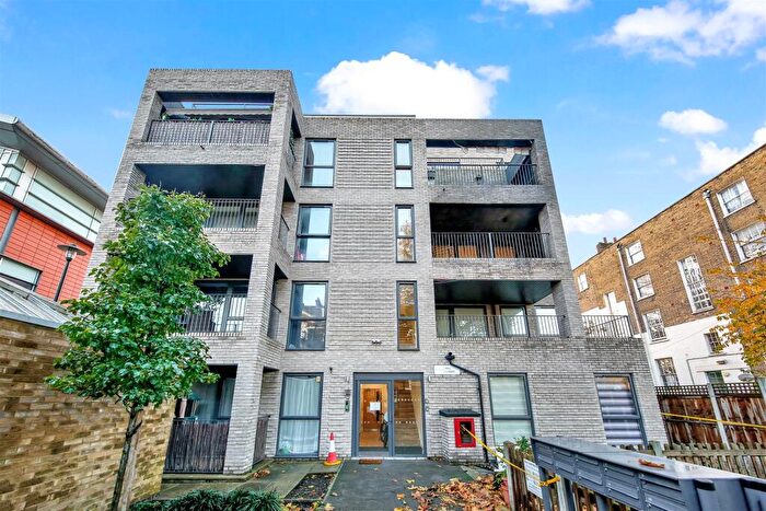 1 Bedroom Flat To Rent In Siva Court, Mile End, E3