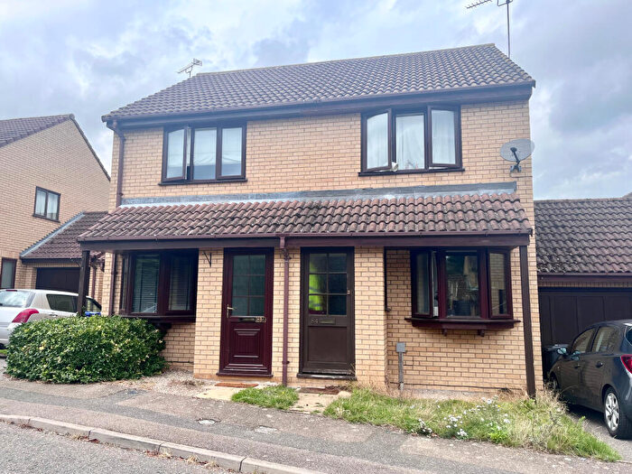 2 Bedroom House To Rent In Bill Rickaby Drive, Newmarket, CB8