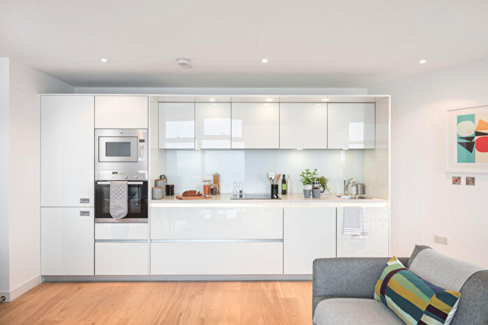 2 Bedroom Apartment To Rent In Pioneer Point, Ilford, IG1