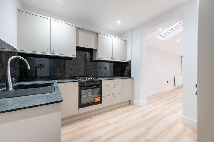 5 Bedroom Semi-detached House For Sale In Meyrick Road, Willesden Green, London, NW10