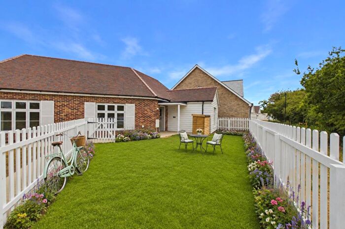 2 Bedroom Detached Bungalow To Rent In Salt Meadows, Tollesbury, CM9