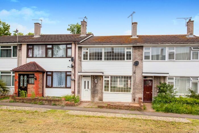 3 Bedroom Terraced House To Rent In Chatham Grove, Chatham, Kent, ME4