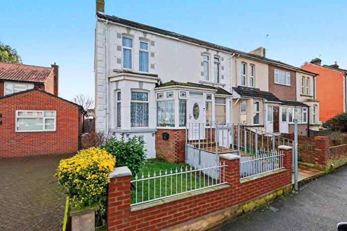 5 Bedroom End Of Terrace House For Sale In Gillingham Road, Gillingham, ME7