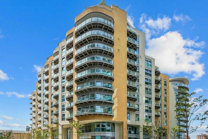 2 Bedroom Flat To Rent In Bridges Court Road, Battersea, SW11