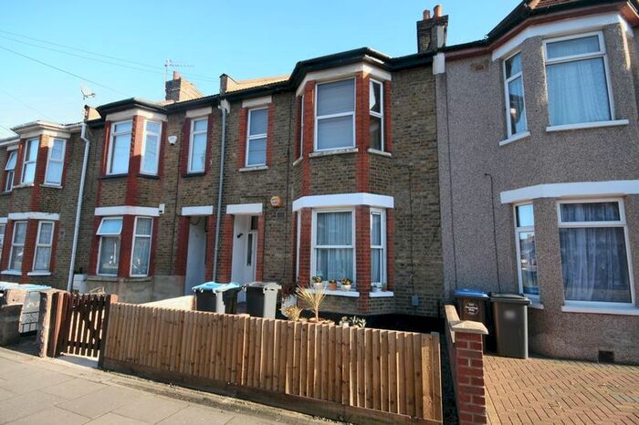 2 Bedroom Maisonette To Rent In Lancelot Parade, Lancelot Road, Wembley, HA0