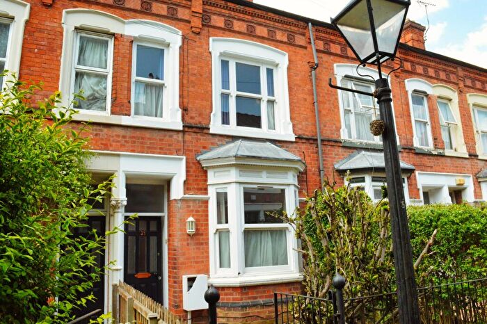 3 Bedroom Terraced House For Sale In College Avenue, Off London Road, Leicester, LE2