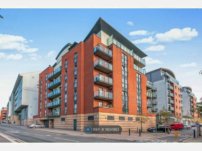 2 Bedroom Flat To Rent In Johnston Court, London, E10